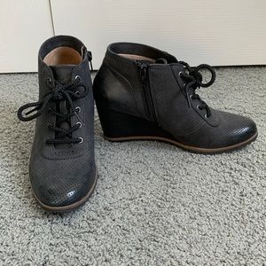 SOUL Naturalizer Tie Wedge Booties 7.5